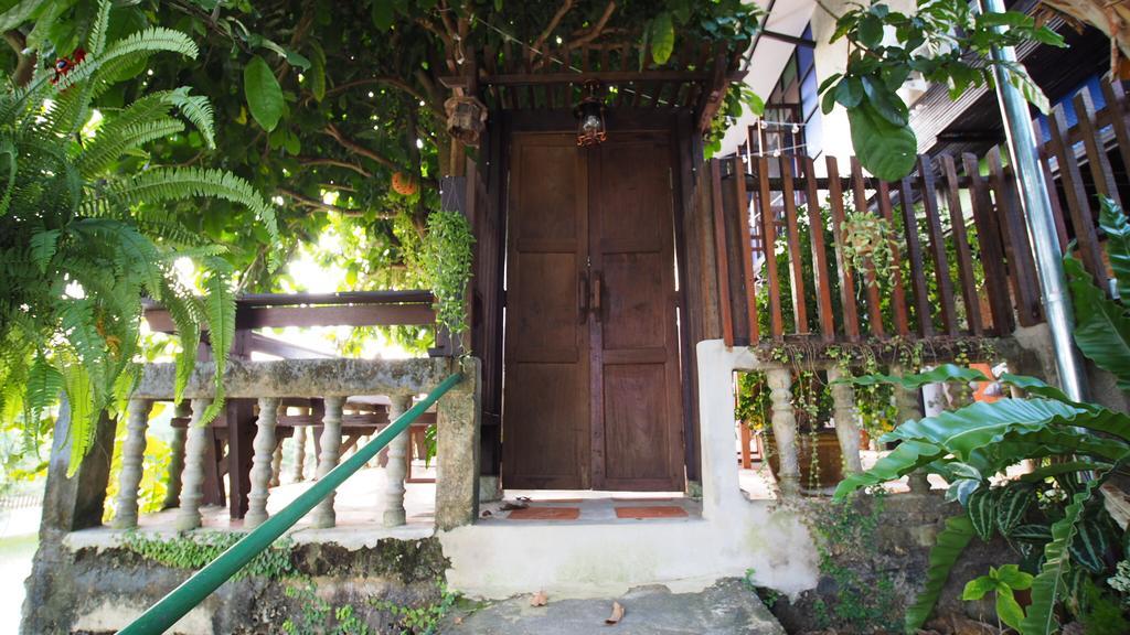 Pround Nan Cottage Exterior photo